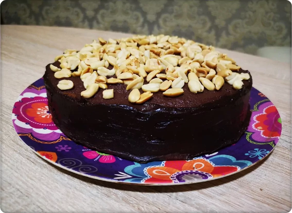 Keto snickers tortas-pyragas su maskarpone be cukraus, be miltų