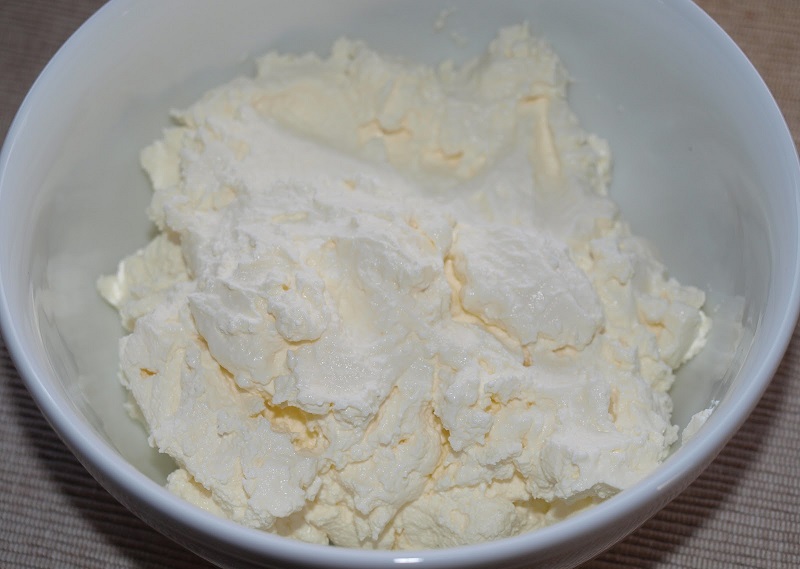 Ricotta varškė - labai paprastas būdas pasigaminti ricotta tipo varškę