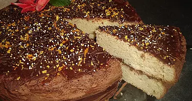 Tortas su šokolado glajumi