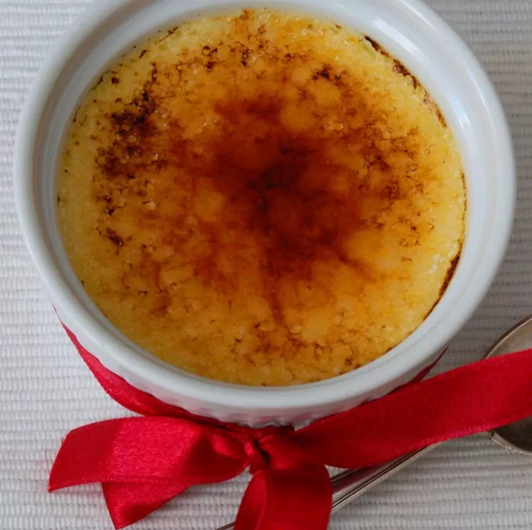 Klasikinis degintas kremas (desertas) - Crème brûlée