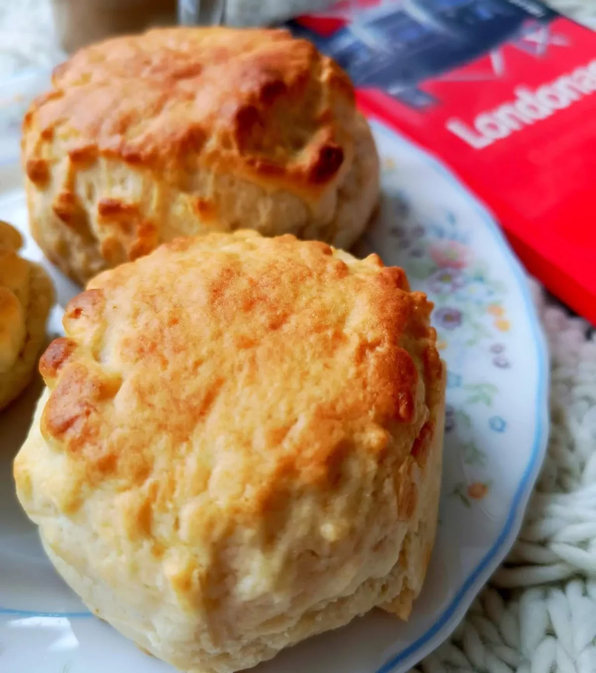 Scones-angliški pyragaičiai - lengvai pagaminami ir greitai suvalgomi!