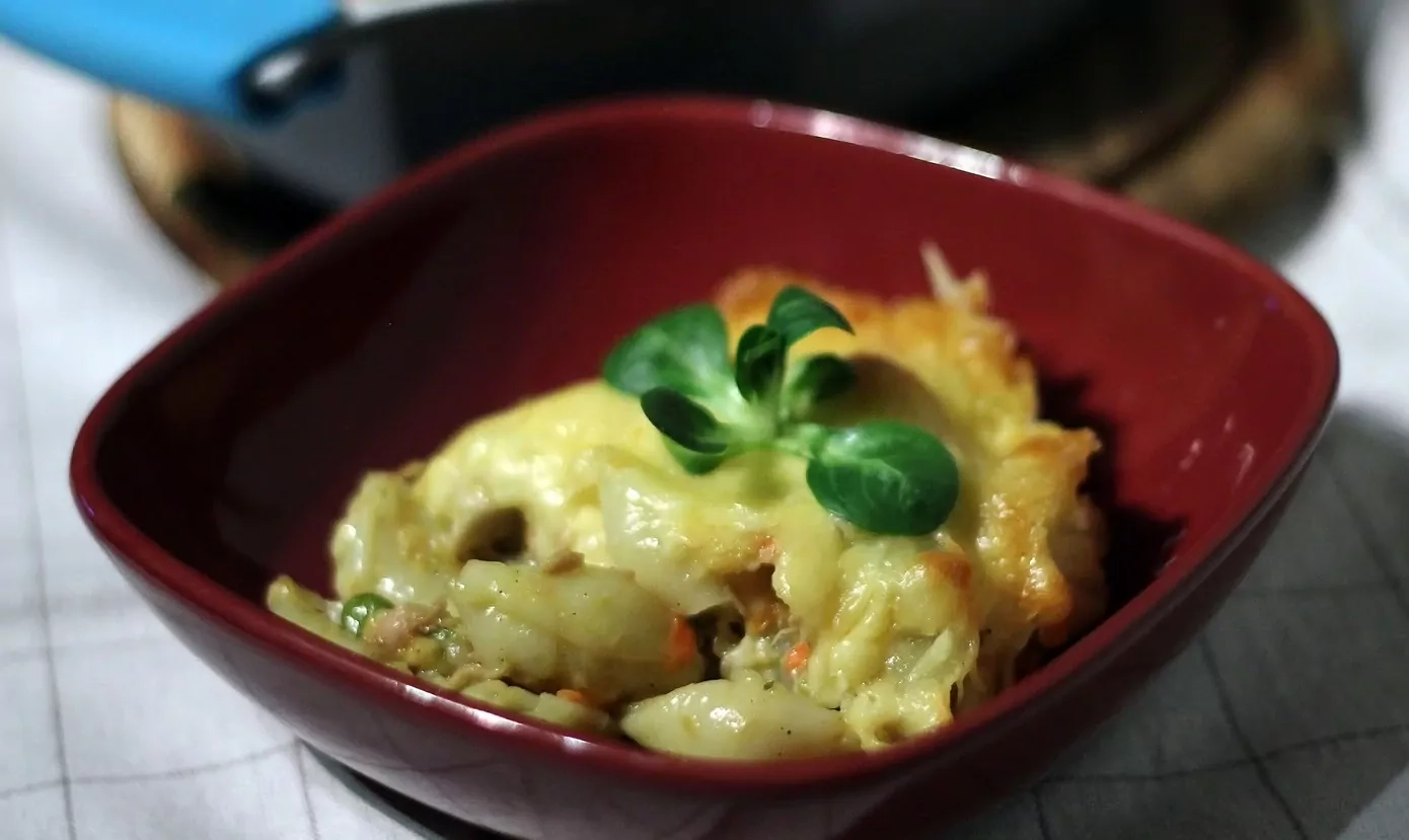 Makaronų-tuno apkepėlė - nedaug ingredientų, o skonis puikus!