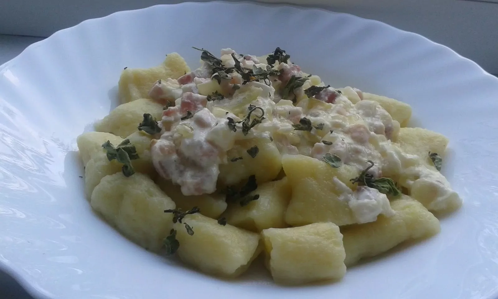 Itališki virtinukai Gnocchi su šoninės padažu