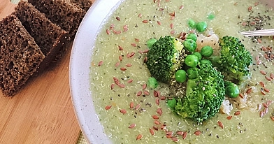 Veganiška trinta brokolių ir bolivinių balandų sriuba