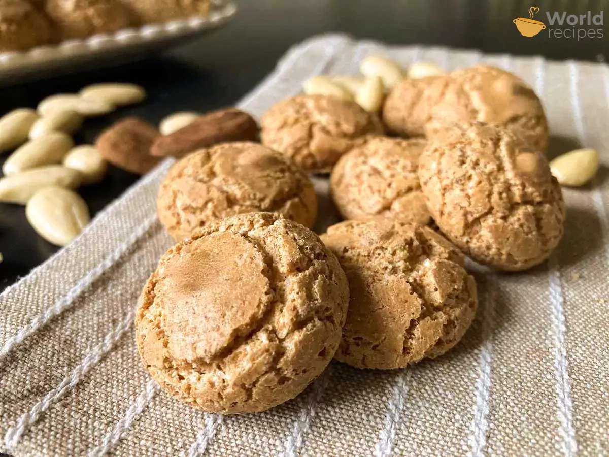 Lenkiški migdoliniai sausainiai Amaretti