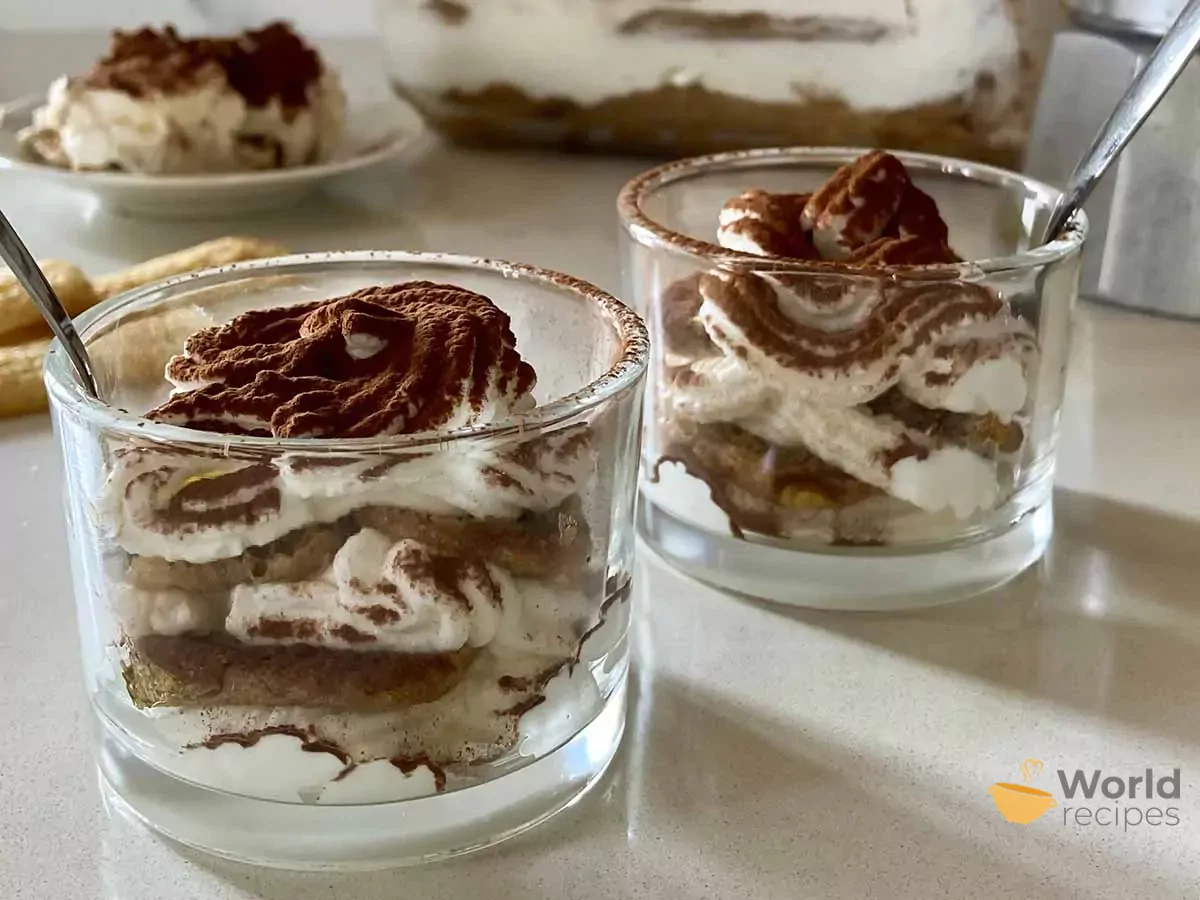 Tiramisu be kiaušinių, su maskarpone ir grietinėle, pagal Beatą