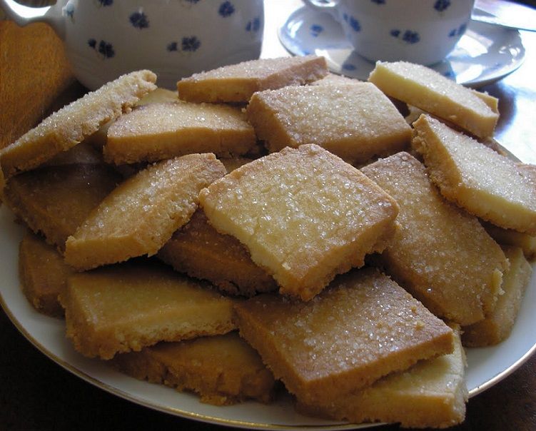 Trapūs sviestiniai sausainiai (shortbread)