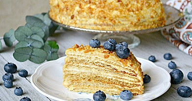 Skaniausias Tortas Medutis be papločių kočiojimo