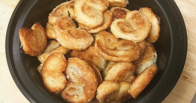Sluoksniuotos tešlos sausainiai - Mini palmiers