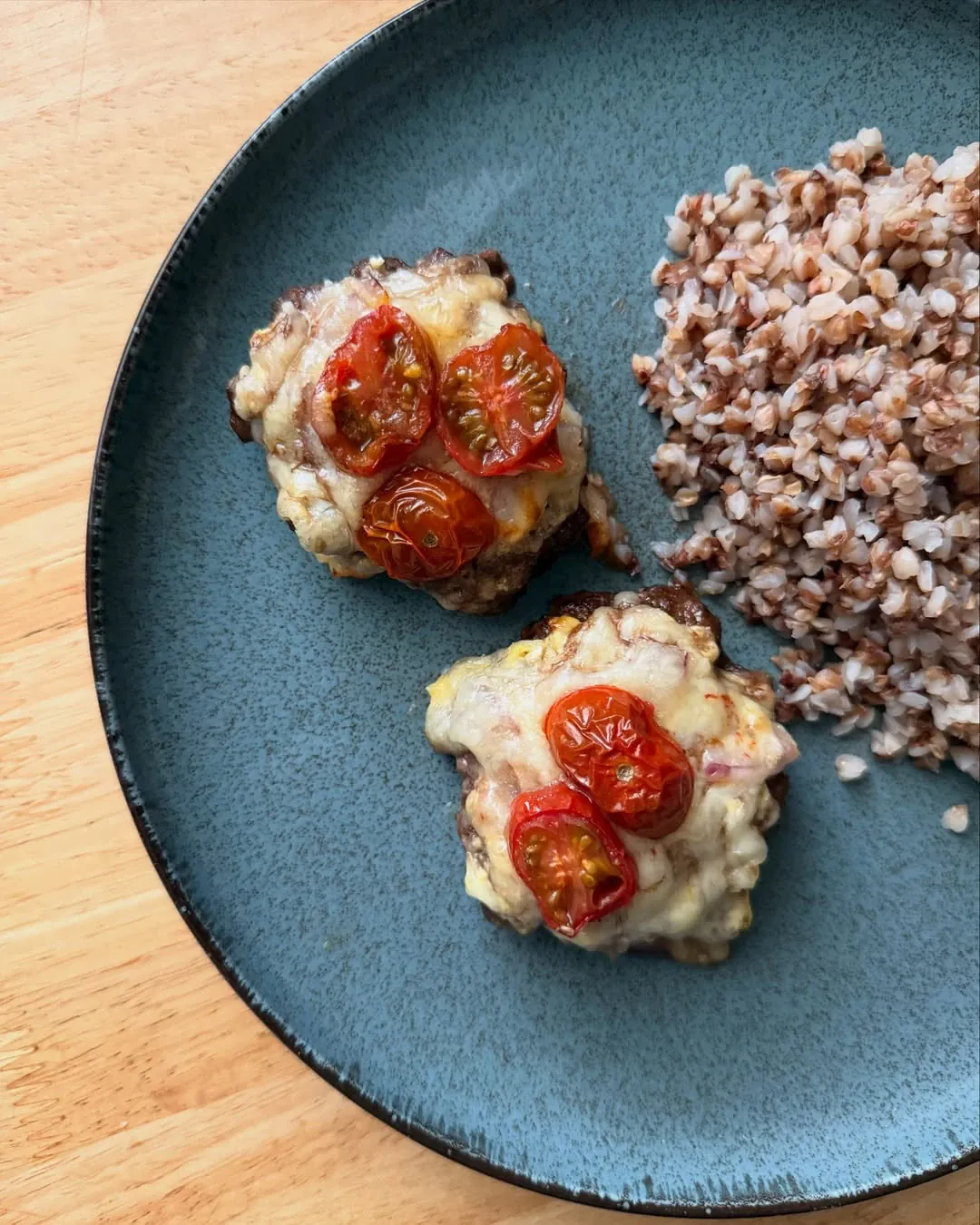 Kotletukai “Mini burgeriukai” su pomidorais ir sūriu ❤️