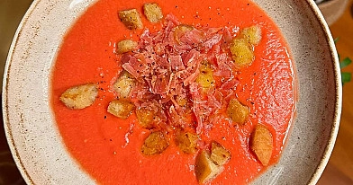 Salmorejo - šalta, kreminė pomidorų sriuba 🍲