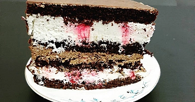 Tortas "Juodasis miškas" (Black forest cake) su maskarponės kremu, pagal Beatą