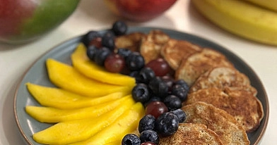 Skaniausi paprasti sveiki bananiniai blynai be gliuteno ir be pieno