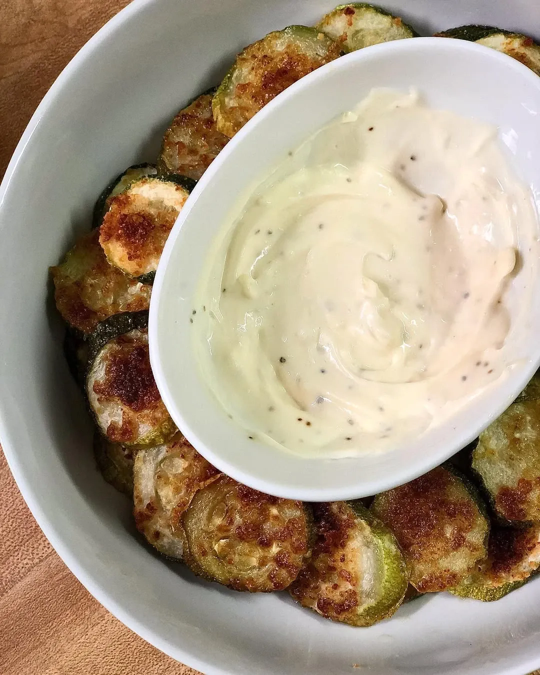 Greitas ispaniškas česnakinis padažas "Aioli" su pienu (be kiaušinių)