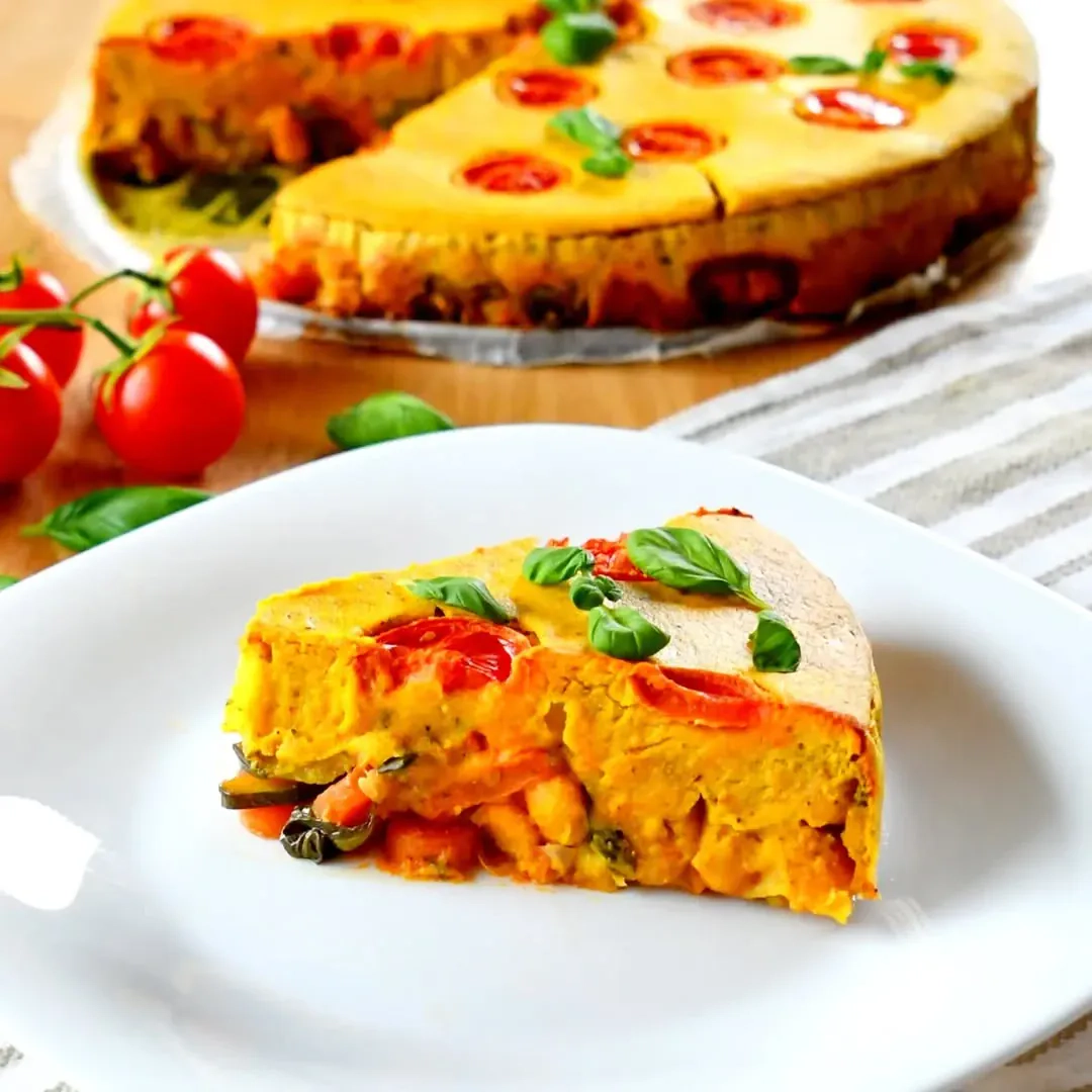 Veganiška avinžirnių ir daržovių frittata be kiaušinių