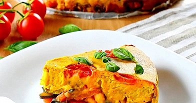 Veganiška avinžirnių ir daržovių frittata be kiaušinių