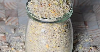 Veganiškas parmezano sūris iš saulėgrąžų
