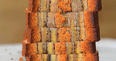 Sveikesnė veganiška bananų duona su migdolų miltais
