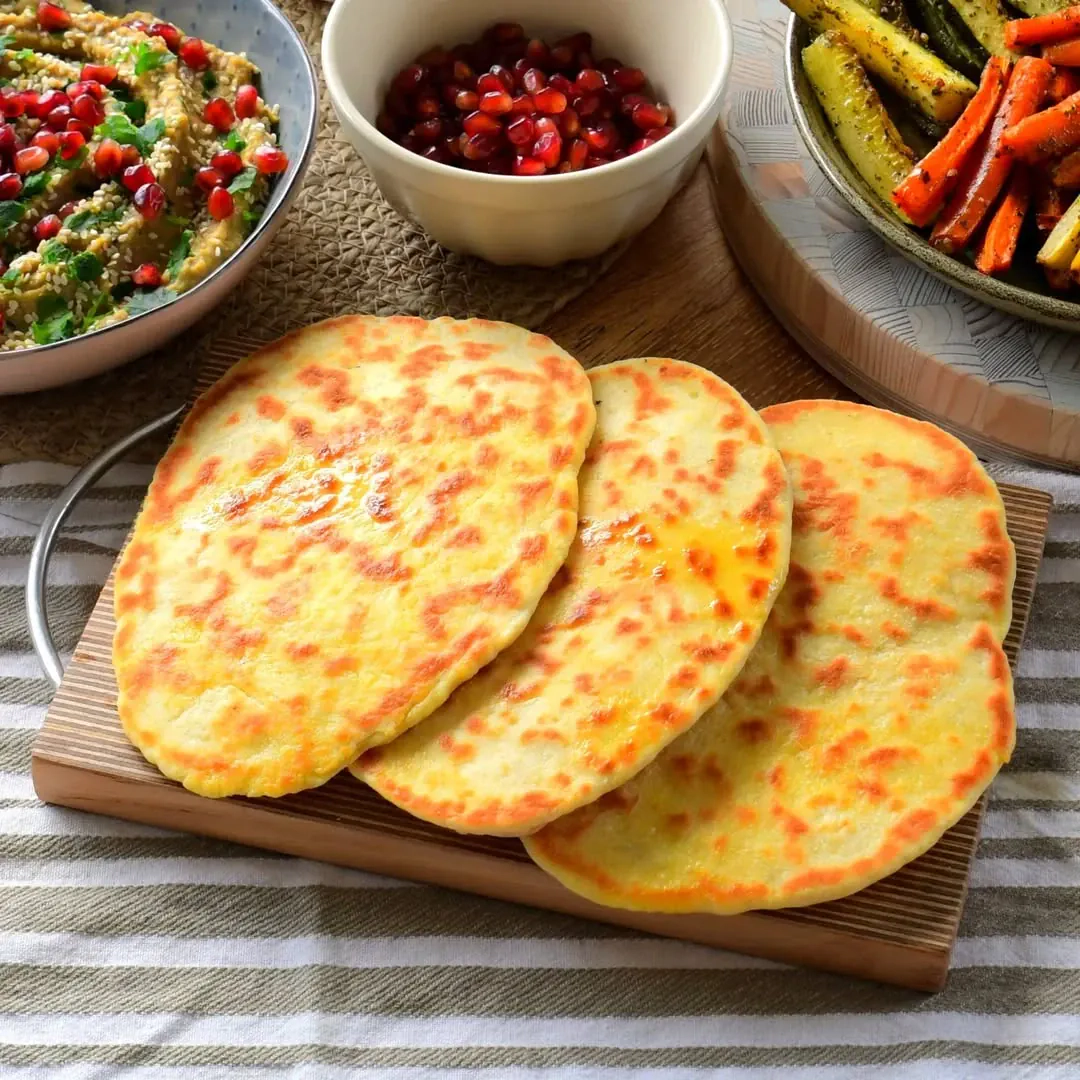 Minkštos naminės veganiškos Naan duonelės