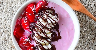 Veganiška braškinė avižinė košė su augaliniu pienu 🍓