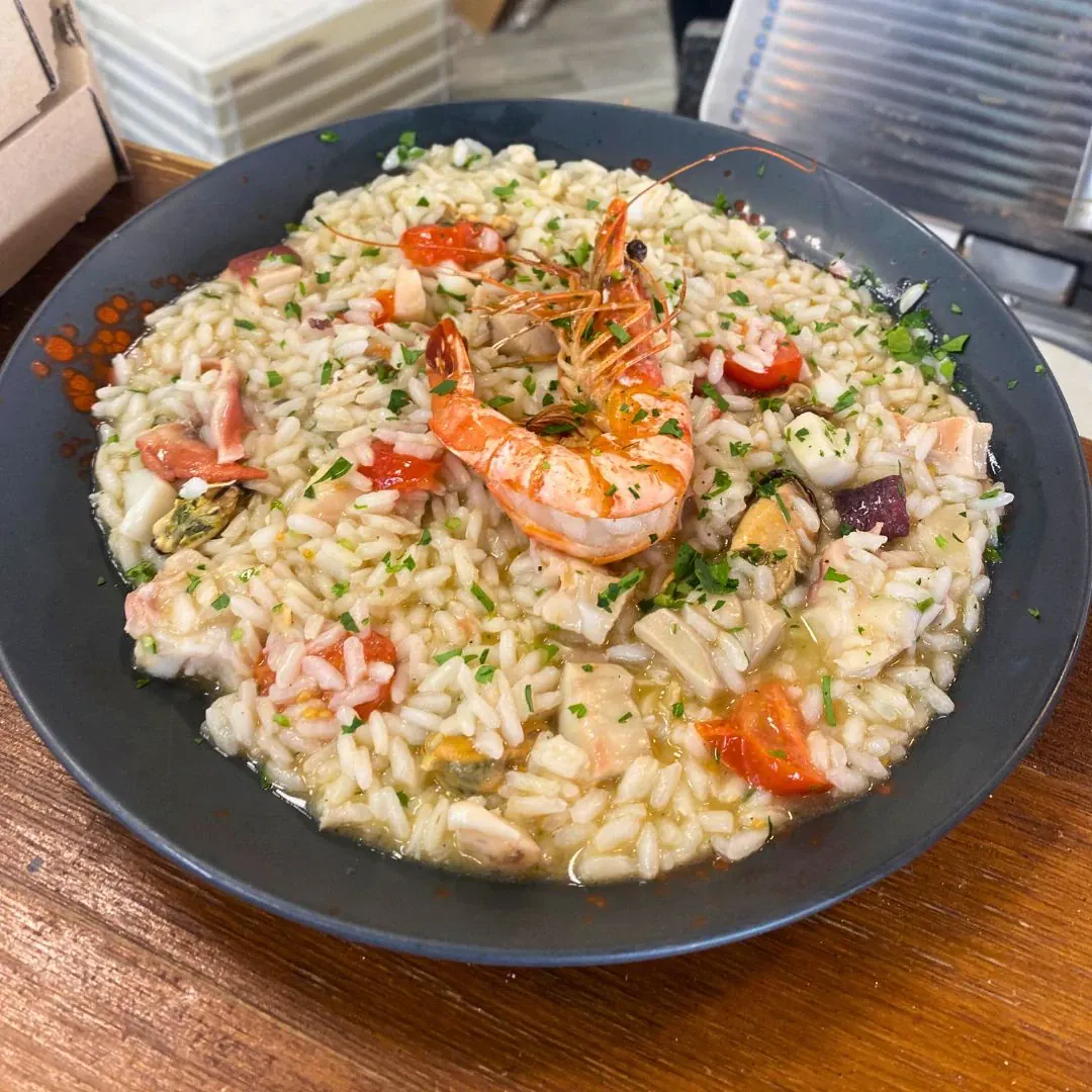 Risotto su jūros gėrybėmis