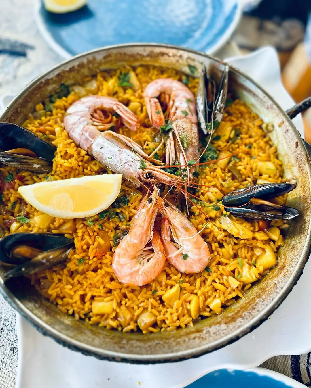 Paella receptas su jūros gėrybėmis (krevetėmis, midijomis...)