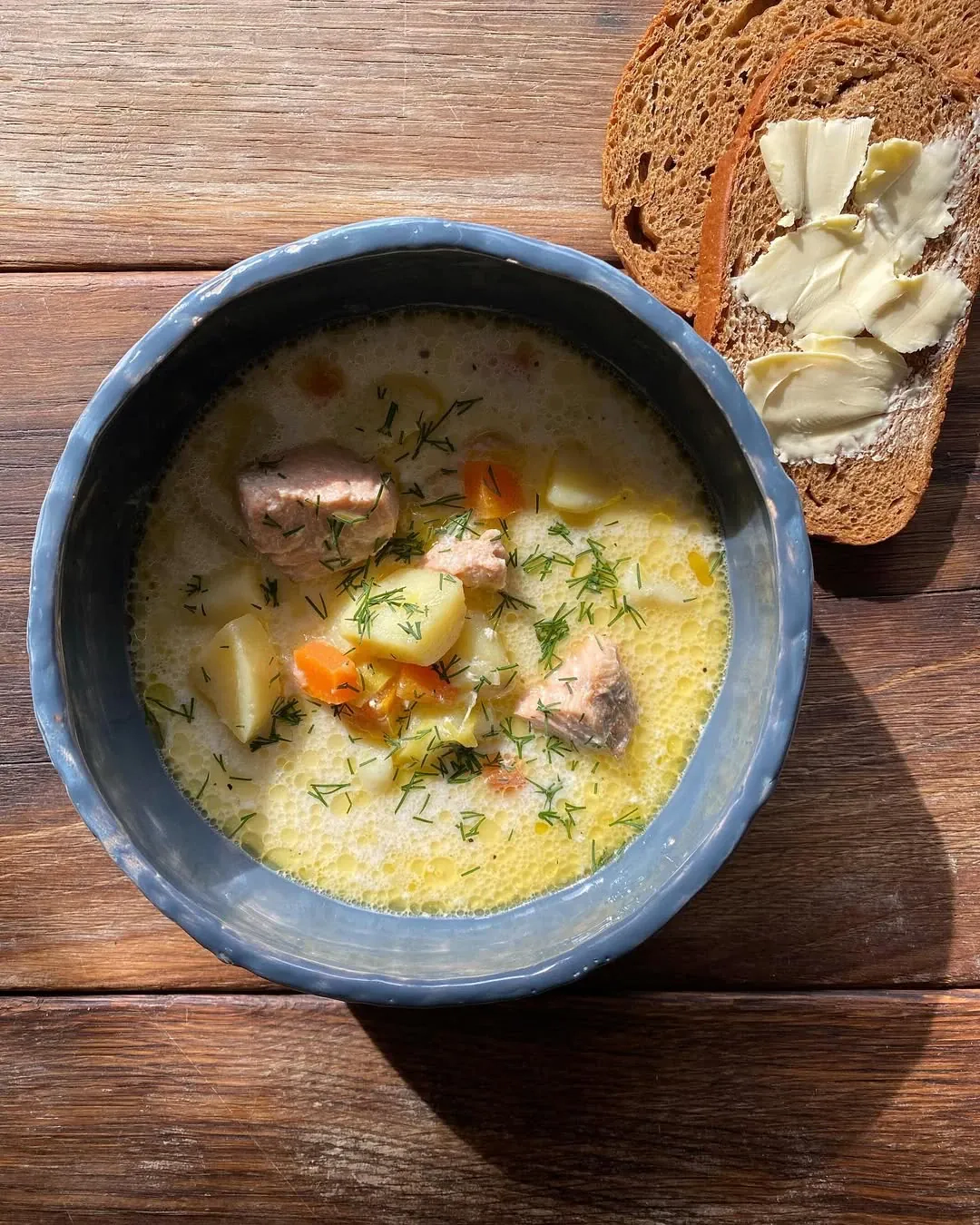 Tradicinė suomiška žuvienė (Finnish fish soup) su grietinėle