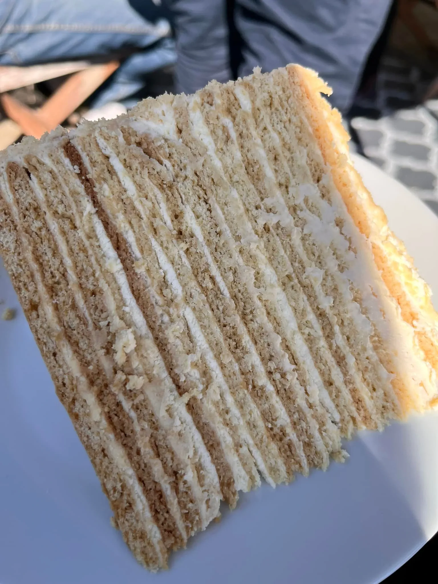 Karamelinis medaus tortas