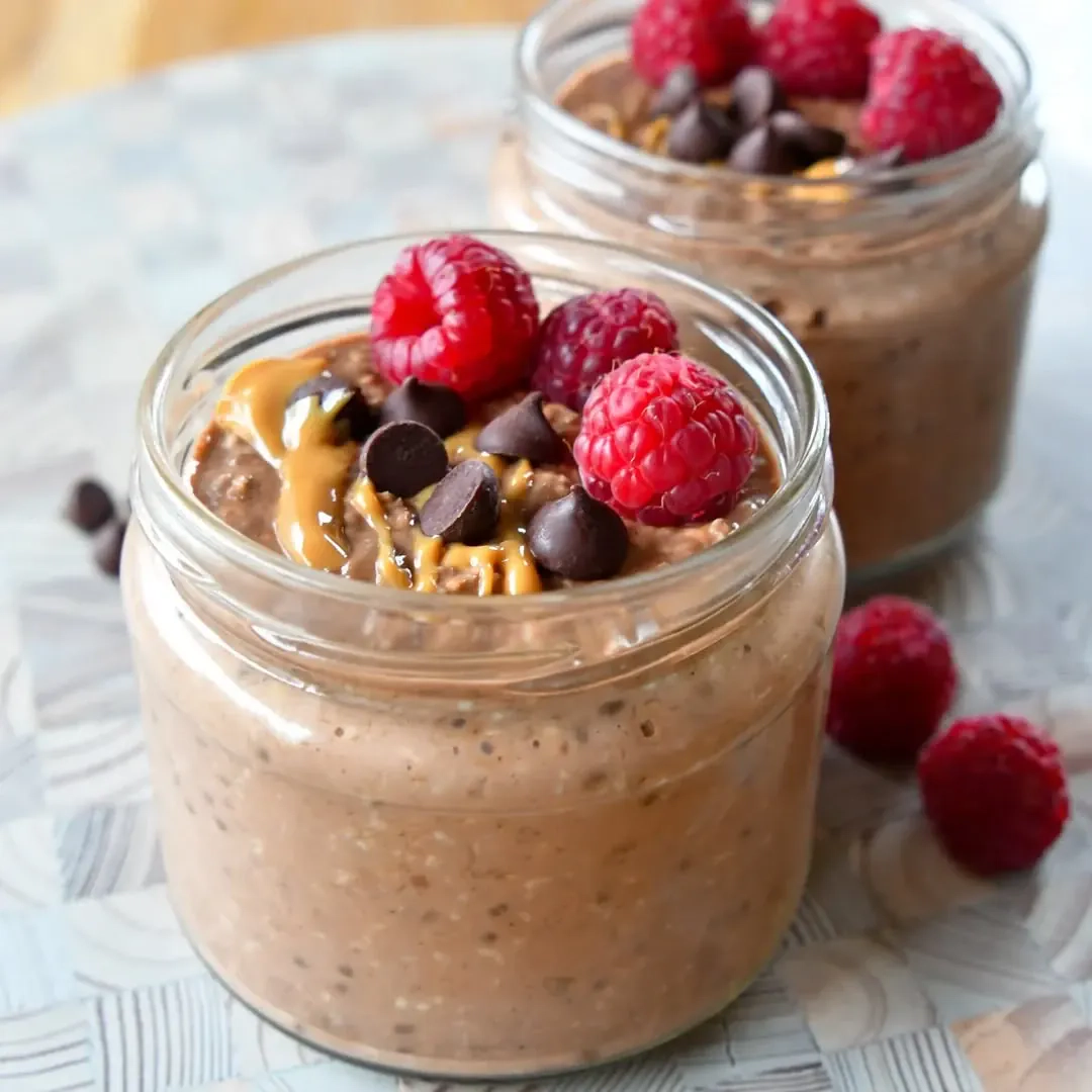 Riešutų sviesto šokoladinės avižos per naktį (vegan) 🍌🍫
