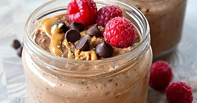 Riešutų sviesto šokoladinės avižos per naktį (vegan) 🍌🍫