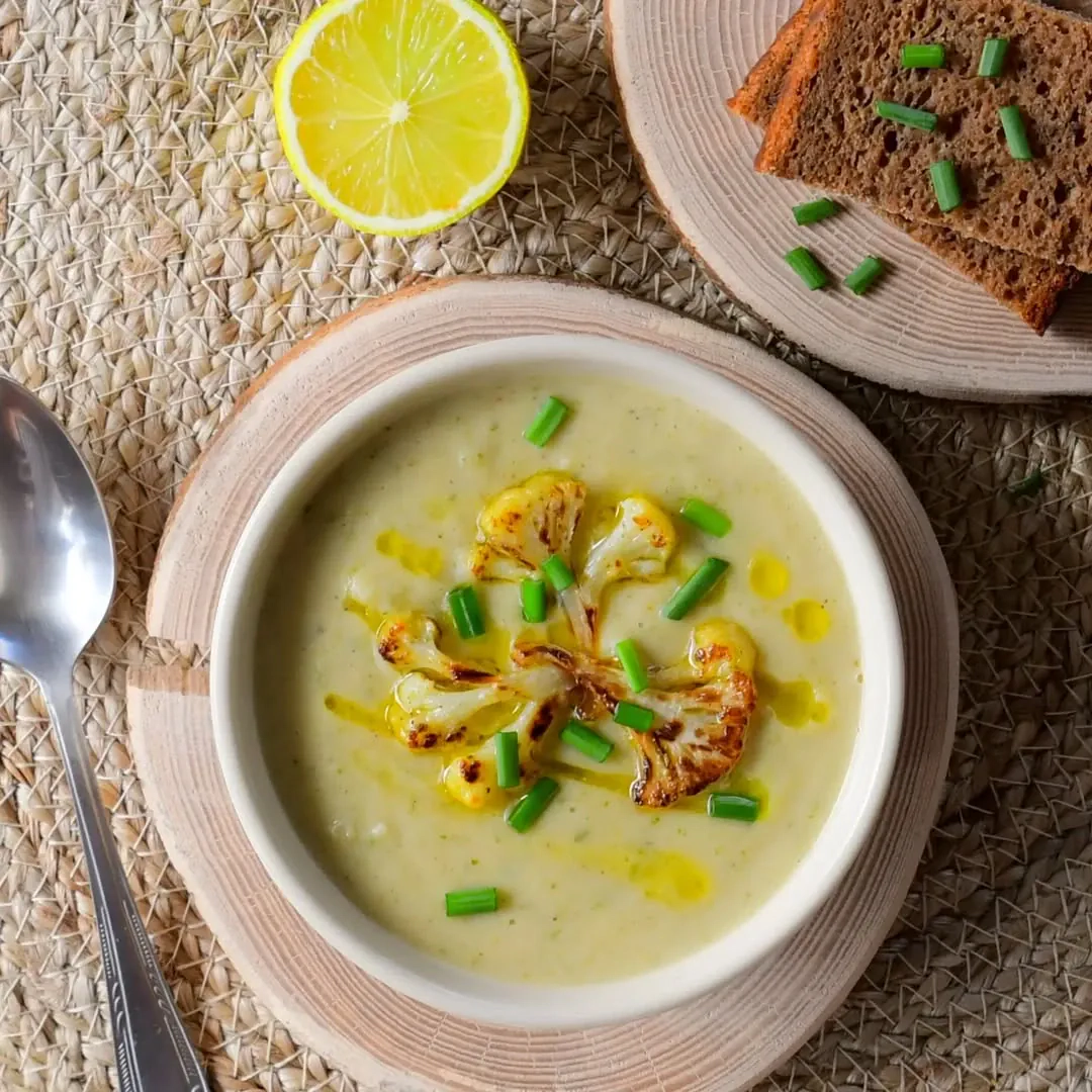 Veganiška kreminė kalafiorų ir baltųjų pupelių sriuba 🥣
