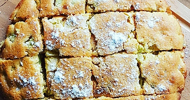 Pyragas su rabarbarais ir cinamonu
