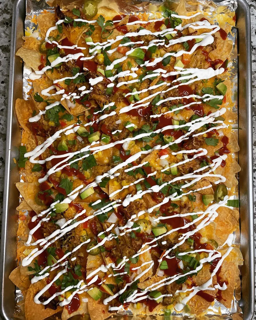 Nachos su plėšyta kiauliena