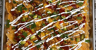 Nachos su plėšyta kiauliena