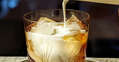 Black Russian (Juodasis rusas) kokteilis su degtine ir kavos likeriu