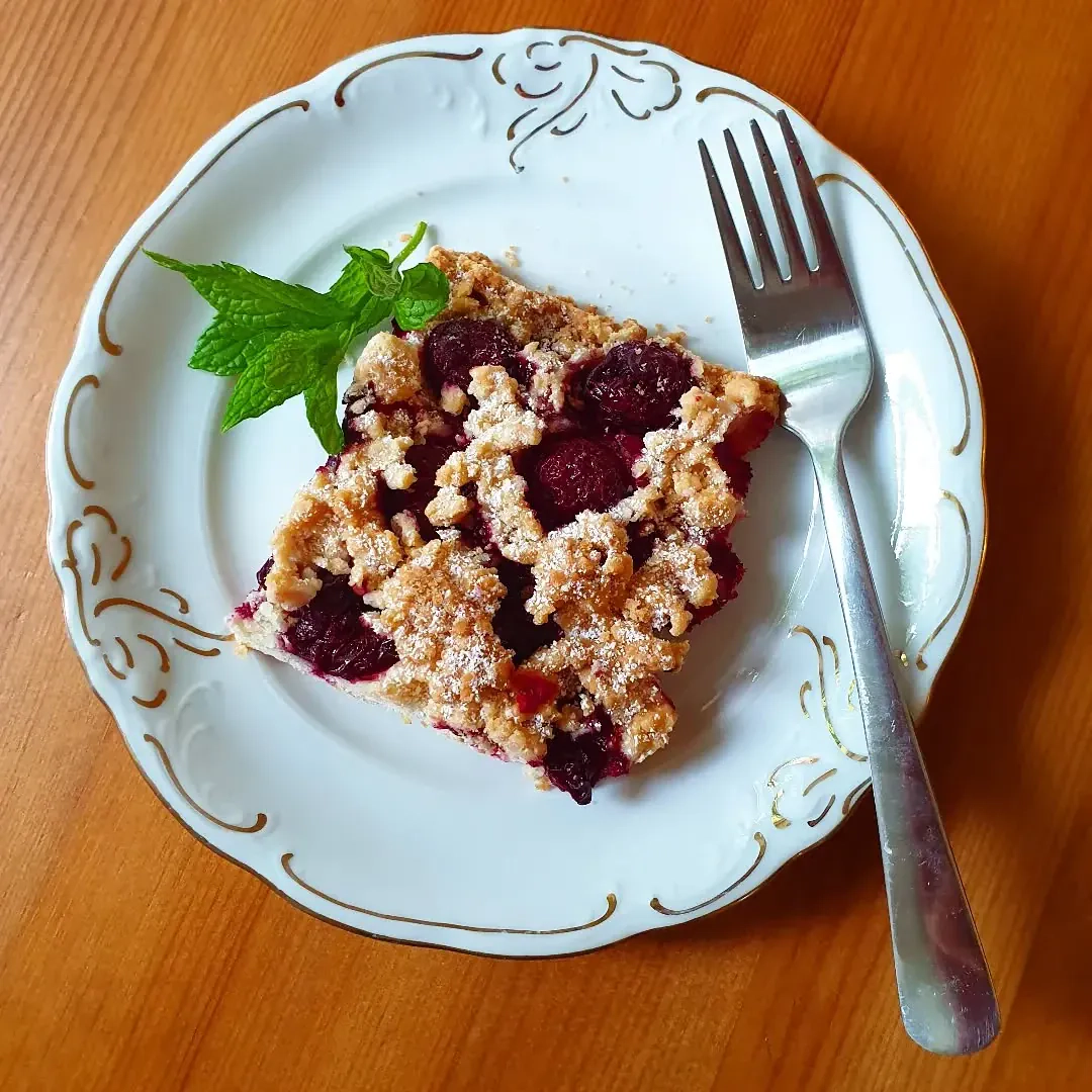 Trupininis šilauogių pyragas (blueberry buckle)