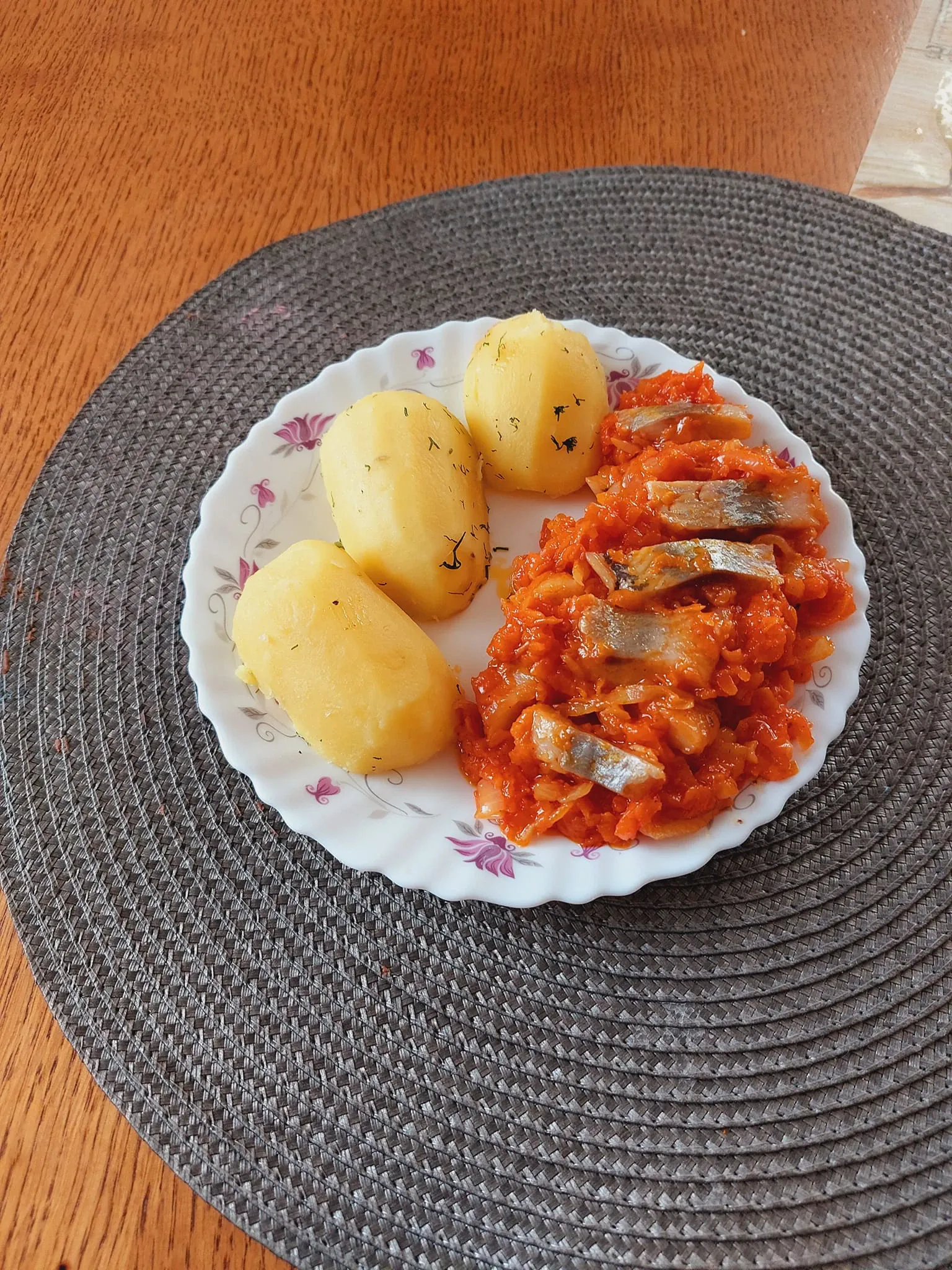 Audronės silkė su morkomis, paprikomis, svogūnais ir aliejumi