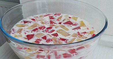 Audronės želė tortas su kondensuotu pienu ir želatina