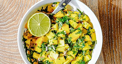 Veganiška mango salsa
