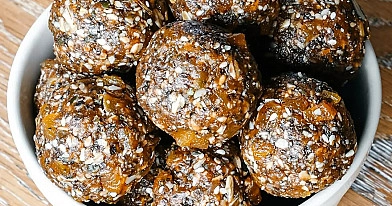 Abrikosų energiniai rutuliukai su riešutų sviestu - energy balls (vegan)