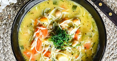 Veganiška daržovių ir avinžirnių sriuba su makaronais 🥣