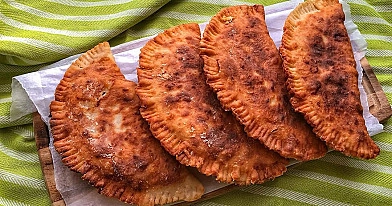 Čeburekai su mėsa, kepti orkaitėje