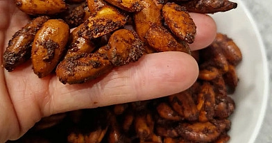 Karamelizuoti migdolai orkaitėje