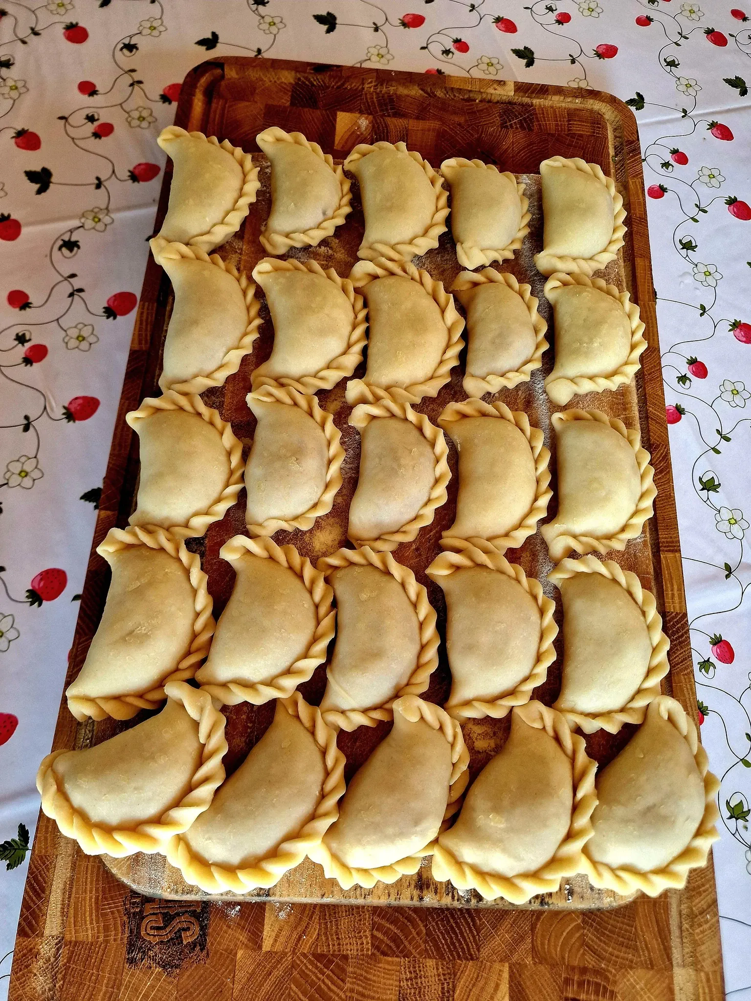 Paprasti plikytos tešlos virtinukai su mėsa