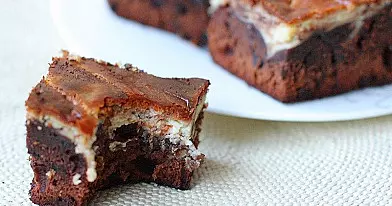 "Browniai" (Cheesecake brownies)