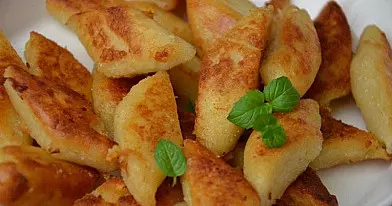 Skrudinti bulvių "liežuvėliai"